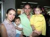 De vacaciones viajaron a Cancún, Fernando Russek y de Alejandra Russek, junto a sus pequeñas hijas Regina y Paulina