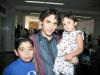 Amin Juan Dipp y sus hijos Amin y Hermosa.
