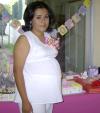 Una fiesta de regalos para bebé le ofrecieron a Yolanda de Moreno.