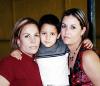 07 de agosto  Miguel Alejandro con su mamá Elisa Castillo y su tía Vicky Castillo.
