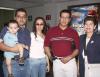 Eduardo Yassín regresó a TIjuana luego de visitar asus familiares en La laguna, lo despidieron su mamá Alicia de Yassín , Miriam y Guillermo  Yassín.