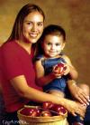 Susy Armas de Ramírez con su hijo Alejandro quien el pasado 20 de agosto cumplió dos años de vida.