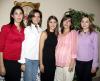  24 y 25 de agosto 
  Usua en compañía de su hermana Iasone Belausteguigoitia, su mamá, Alicia, B de Belausteguigoitia, su futura suegra Aurora F. de Martínez, y sus futuras cuñadas Karla y Karina Martínez.