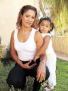 26 de agosto 
 En un festejo infantil estuvieron Ivonne Esparza de De Anda y su hija Andrea de Anda.