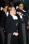 La hora de las complacencias llegó y trajo consigo fragmentos de melodías de antaño: Como una Mariposa, Amor, Amor y La Usurpadora, temas que cerrarían la primera parte del concierto con una de las mayores ovaciones de la noche