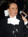 Tras interpretar Mi Hombre, Fernanda hizo recordar su época de solista, cuando dejó su lugar a Liliana Abaroa, para cantar Una Historia sin Miedo.