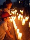 Japón, donde la mayoría de la gente crece oyendo historias sobre el sufrimiento de Hiroshima y Nagasaki, ha sido una nación pacifista y antinuclear durante mucho tiempo. Además, su constitución rechaza la guerra.