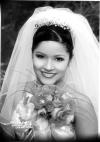 Srita. Irazema Castañeda el día de su enlace matrimonial con el Sr. Edson Valenzuela Cueto.  Studio Sosa