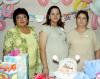 Alejandra García de Reyes en la reunión de regalos para bebé que le ofrecieron Patricia Martínez y María Cristina Franco de Reyes
