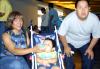 Claudia Elena Silva y el pequeño Ulises Rivas regresaron a Tijuana, y fueron despedidos por Alejandro Silva