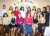 01 de septiembre

Nancy Castillo de Domínguez con un numeroso grupo de damas asistentes a la fiesta de canastilla que le preparó Ruth Luján de Castillo.