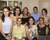 01 de septiembre

Nancy Castillo de Domínguez con un numeroso grupo de damas asistentes a la fiesta de canastilla que le preparó Ruth Luján de Castillo.