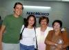 Con destino a Cancún viajaron María Guadalupe de Dugay y su nieto Samer Antunia Dugay. Los despidió Sandra Dugay.