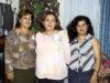 En la fiesta de despedida de Lizeth Salazar Hermosillo estuvieron presentes, Lili Bustos, Laura Esparza, tania Hernández y Ana Laura Jazmín (de pie), y Dahlia, Myrna y Jessica (sentadas).