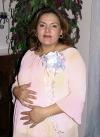 Señorita Cristina Trejo de Romo fue obsequiada con una fiesta de regalos para el bebé que espera.