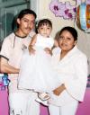 Sofía Guadalupe cumpló tres años de edad y los festejó en compañía de sus padres Héctor Alfonso Rojas y Rosa Laura Rizada.