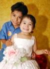  07 de septiembre 


Vanesa Elizabeth Flores López con su hermano Luis Fernando, en la fiesta que le ofrecieron para celebrar sus tres años de vida.