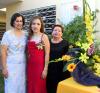 Rosa María Aguilera Moreno fue festejada por un grupo de familiares con una despedida de soltera bíblica.