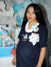 Irma rangel de Vargas fue festejada con una fiesta de regalos para su bebé.