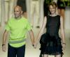El desfile del argentino Roberto Torretta inauguró la XXXVIII edición de Pasarela Cibeles, en la que 27 diseñadores, diez de ellos integrados en el grupo de los jóvenes, mostrarán sus propuestas para la primavera y el verano de 2004.