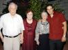 La señora Celia Valdez cumplió 82 años de vida y los festejó en compañía de su hijo Arturo Casillas, su nuera Rosa Cantú y su nieto Christian Galindo.