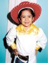 La pequeña Isabela Villarreal Anaya cumplió siete años de edad, al acompaña su hermana Elsa María.
