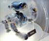 El nuevo robot mascota de Sony Aibo fue presentado en la Expo 03 de Sony, este modelo de Aibo, puede mover la cabeza y responder a ciertas órdenes de su dueño.