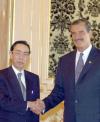 R:Internetbrendaapagonel presidente de Vicente Fox Quesada, presidente de México también se reunió con Sadako Ogata presidenta de la Agencia Japonesa de Cooperación Internacional..