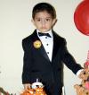 El pequeño Marcos Briseño Román en el festejo que le ofrecieron recientemente por sus tres años de vida.