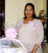 Analí Rangel de Quintero en la fiesta organizada en su honor con motivo del próximo nacimiento de su bebé.