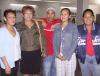 Procedente de la Ciudad de México, llegó Christian Alejandro Ramírez, lo recibió su novia Mary Arroyo, Sonia de Ramírez y Fernando Ramírez.