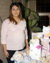 Claudia E. Arroyo Hernández recibió un gran número de felicitaciones por la próxima llegada de su bebé.