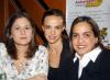 Adda Karina Carrillo acompañada de sus amigas Arabela y Valeria Navarro y Mayela Castellanos en su despedida de soltera.