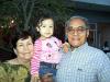 Enrique Hernández Mesta y Ludmila Mesta Cárdenas sáenz acompañaron a su nieta Melania Hernández Coronado en su cumpleaños.