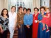  21 noviembre 2003   
Violeta Juárez de Marín acompañada de un grupo de asistentes a su fiesta de canastilla, celebrado en días pasados.