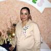 Graciela Caballero de Garza recibió un gran número de felicitaciones en la fiesta que le ofrecieron por el próximo nacimiento de su bebé.
