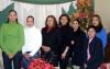 Laura Varelo, Rosavelia Valero, San Juana Salinas Laura Navejas, Gabriela Gutiérrez, Yadira Castro y Nydia Segura captadas en su posada navideña.