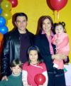  22 de diciembre  
Valeria, Maximiliano y Valentina acompañados de sus papás Orlando García y Raquel Rodríguez, en la fiesta que les organizaron por sus cumpleaños.