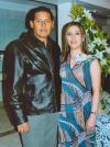 Gerardo Ortega y Laura Navejas contrajeron matrimonio recientemente.
