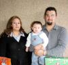 El pequeño Ricardo cumplió su primer año de vida, por lo que sus padres Ricardo González y Griselda Ávalos de González lo festejaron con una piñata.