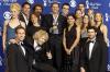 El reparto de Two and a Half Men, Melanie Lynskey, Charlie Sheen, Angus T. Jones, Jon Cryer y Marin Hinkle, posan con su premio a la más popular 'Nueva serie de comedia'