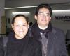 José Luis Belmonte viajó a México por cuestión de trabajo, le deseó buen viaje su esposa Karla Mendoza.