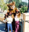 Anilú, Mary Cristy y Ana Cecy Rabiela Barbosa captadas en Disney World en Orlando, Florida, durante sus vacaciones.