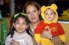  21 de enero  
Vanessa Rangel Reséndiz acompañada de su mamá Silvia Reséndiz Luján y Albertito Rangel en la fiesta de cumpleaños que le ofrecieron