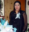 Elia Guadalupe Gutiérez recibió numerosos obsequios en la fiesta que se le organizó por el próximo nacimiento de su bebé