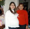 01 de febrero 
Marisela Garza acompañada de Tere Vanegas en la fiesta de canastilla que le ofrecieron en fechas pasadas, por el próximo nacimiento de su bebé.