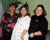 Gabriela Chávez de De Regil en compañía de las organizadoras de su fiesta de canastilla, las señoras Chayo y Laura.