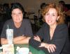 Edith e Irma González Hernández, en un café de la localidad
