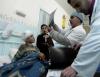 Un funcionario del Ministerio del Interior en Alhucemas dijo que se requiere con urgencia equipo pesado para poder limpiar los escombros y buscar sobrevivientes, aunque dijo que las estrechas carreteras de la zona dificultarán el acceso de ese tipo de equipo.