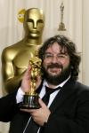 Peter Jackson y Barrie Osbourne se llevaron el Oscar a la Mejor Película por El Señor de los Anillos: El Regreso del Rey.